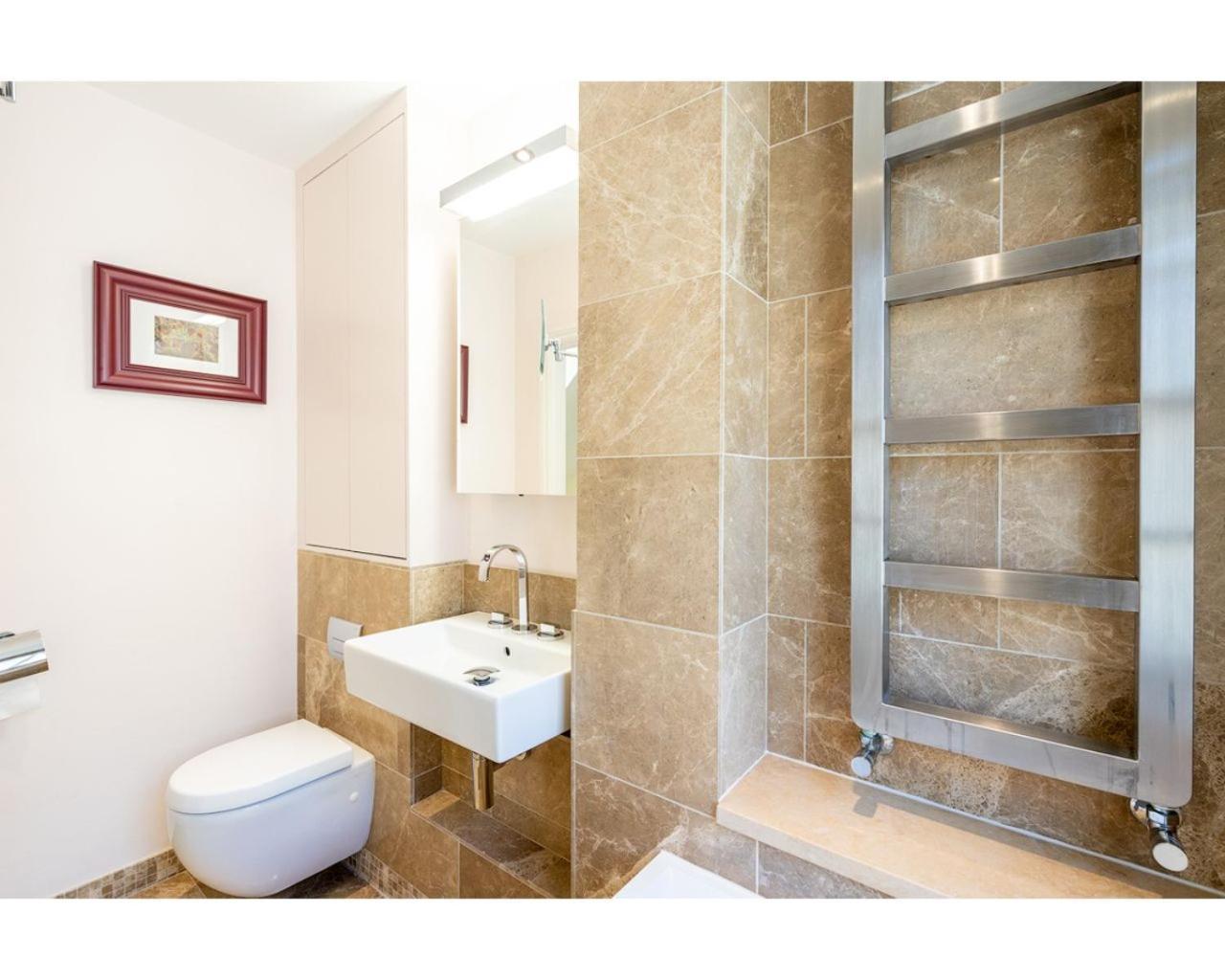 Murphys House - 3 Bed Luxury Central Townhouse Бат Номер фото
